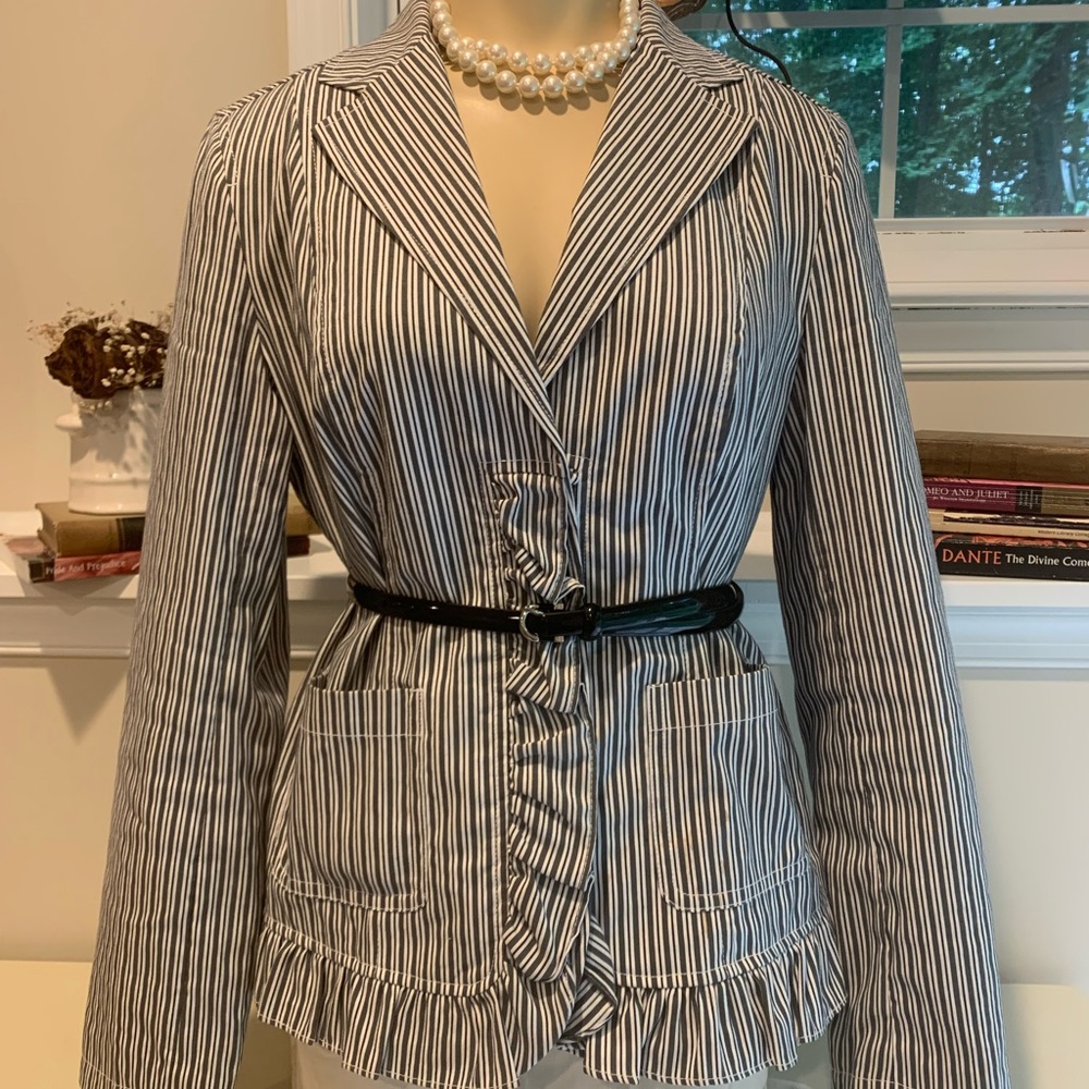 Beautiful nautical striped jacket 🌊